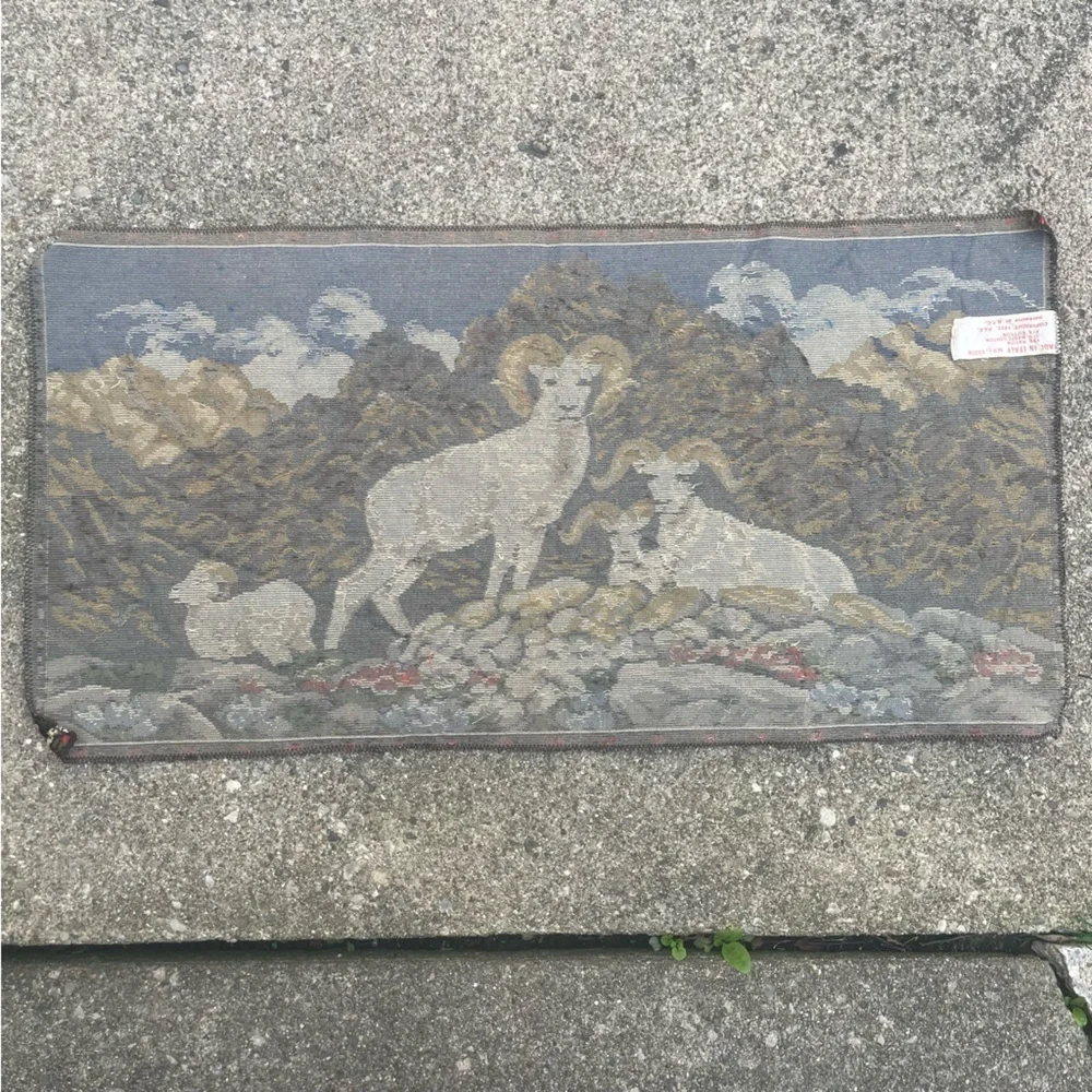 Vintage Made in Italy Velvet Mountain Goat Wall Tapestry Art Retro - Picture 3 of 4